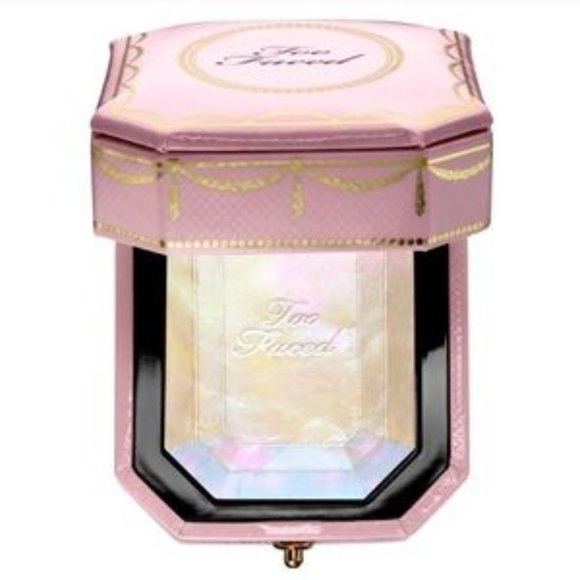 Too Faced Diamond Light Highlighter Multi-Use Diamond Fire NWT - Picture 1 of 4
